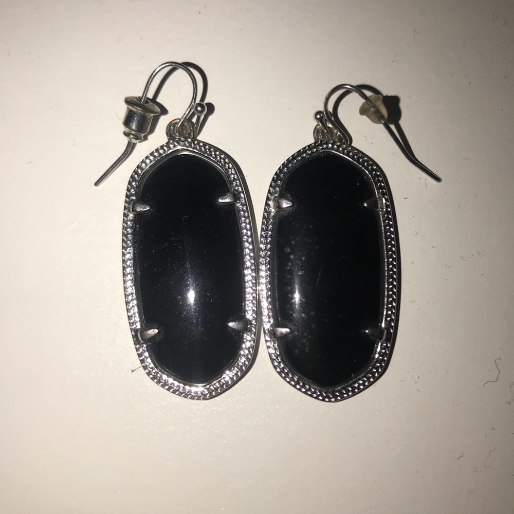 Black and Silver Elle Drop Kendra Scott Earrings!